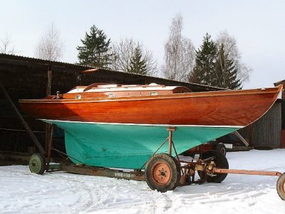 Das Segelboot meiner Eltern an Land